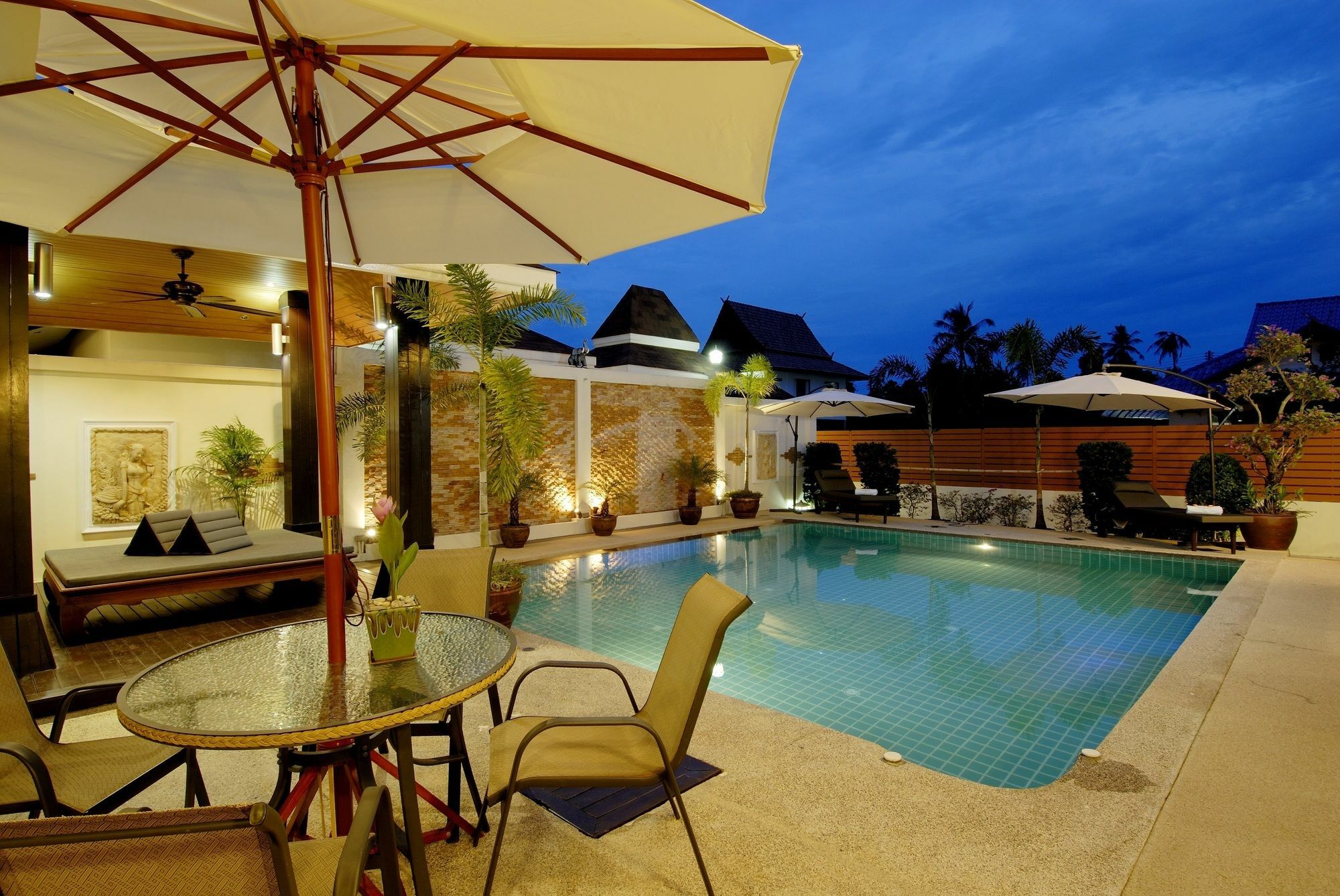 The Iris Pool Villa Rawai Ngoại thất bức ảnh