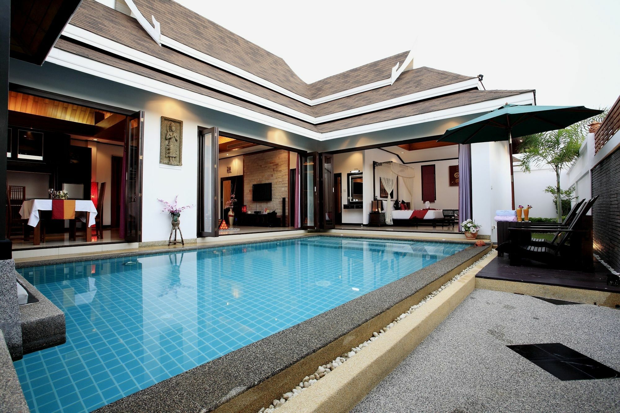 The Iris Pool Villa Rawai Ngoại thất bức ảnh